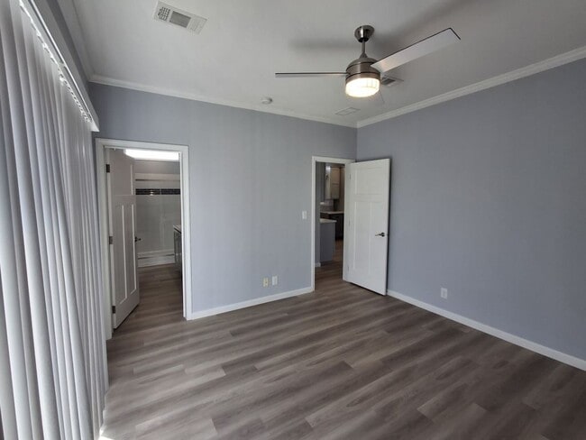 Building Photo - 34832 Robins Song Rd