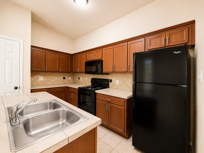 Building Photo - 1328-1330 Piedmont Drive