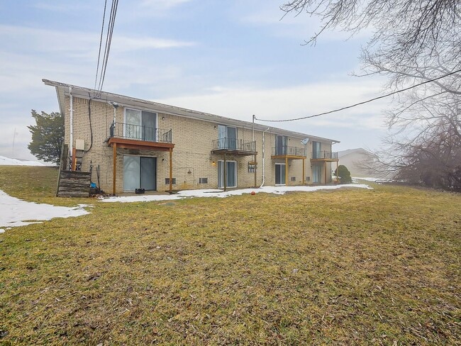 Building Photo - Easy Living in White Lake – 1 Bed with Smart Layout!