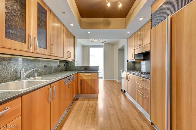 Building Photo - 2857 Paradise Rd