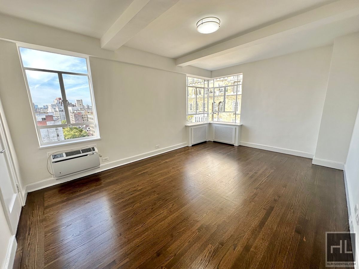 Building Photo - FIFTH AVENUE