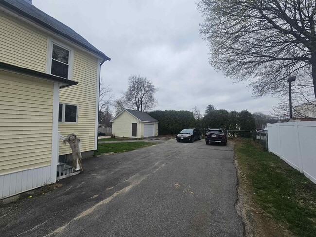 Building Photo - 50 Park St