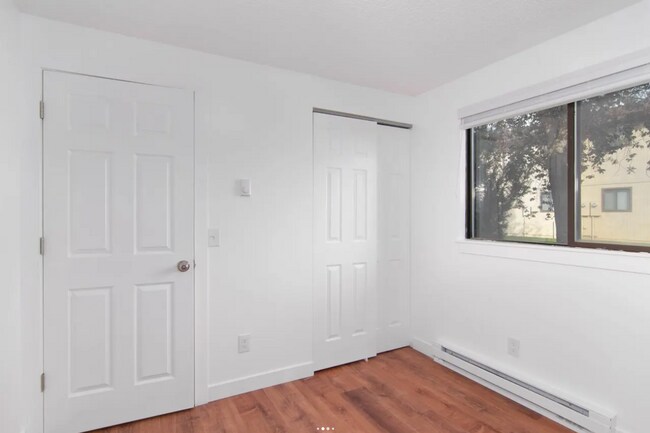 Building Photo - 13214 E Skyview Ave