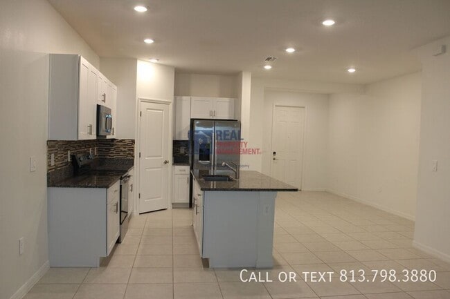 Building Photo - 10821 Fowlers Blf Ct