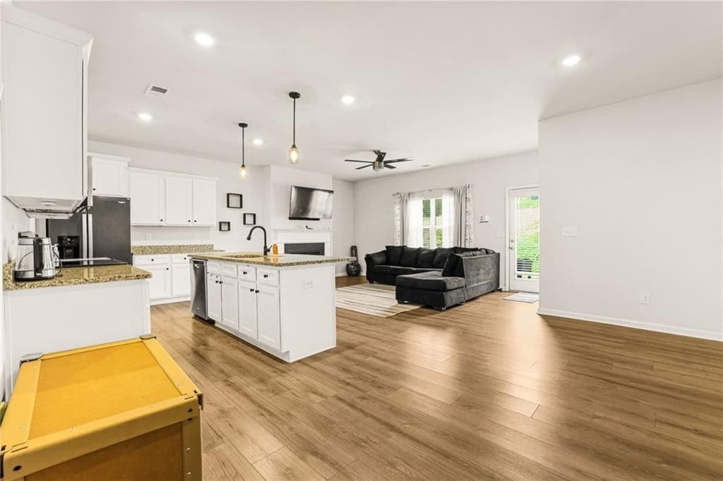 Building Photo - 4514 Fillmore Trl SW