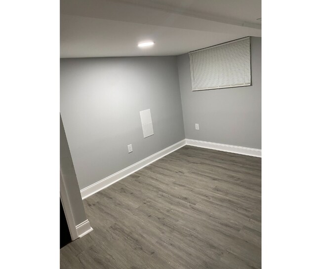 Building Photo - 5112 Belair Rd