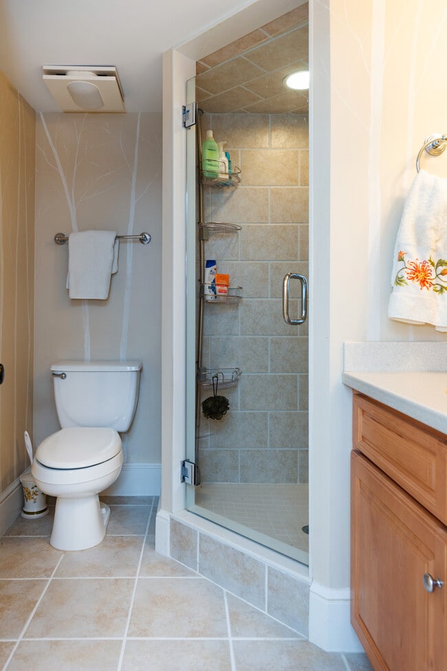 Building Photo - 3 Barclay Sq