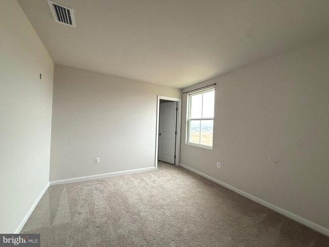 Building Photo - 285 Sanctuary Dr