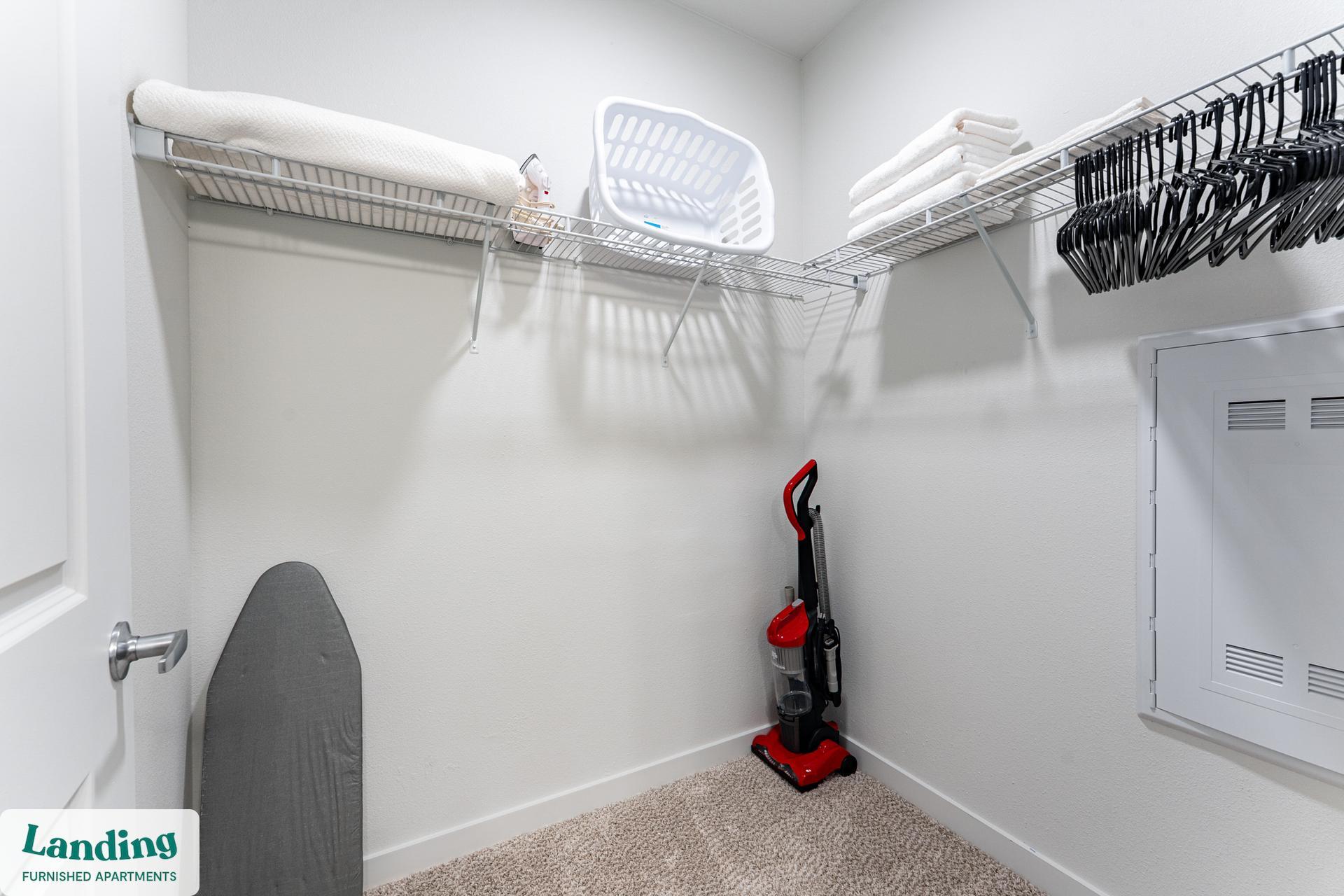 Building Photo - 1225 Utica Dr