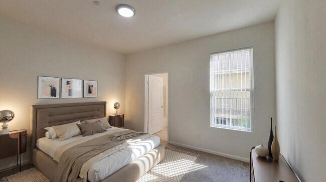 Interior Photo - 1730 Colby Ave