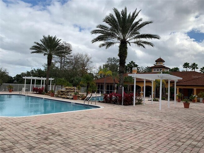 Building Photo - 5455 Vineland Rd