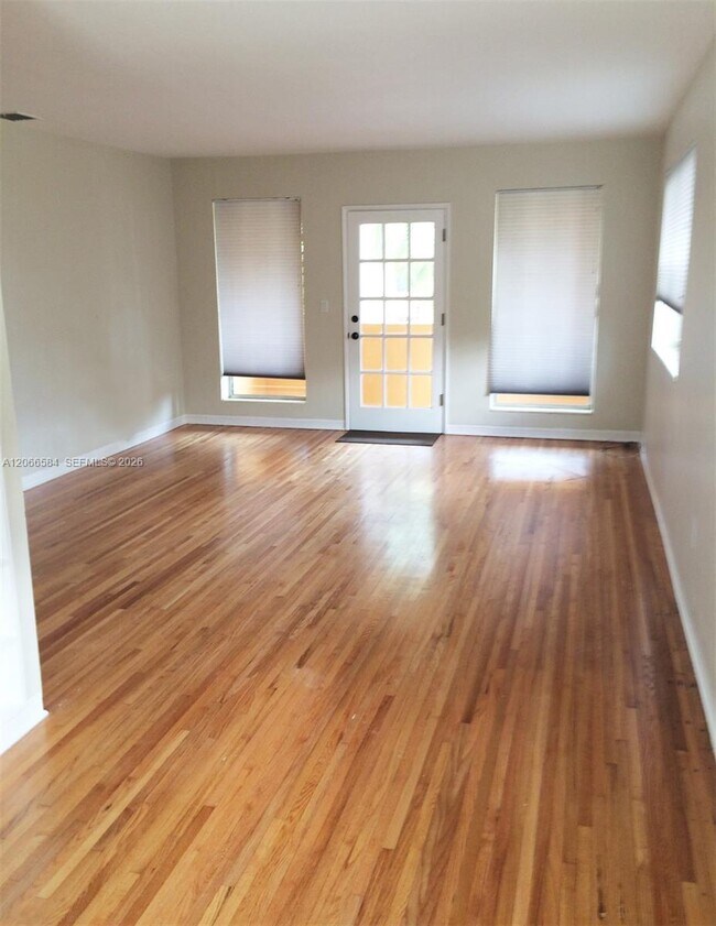 Building Photo - 47 Sidonia Ave
