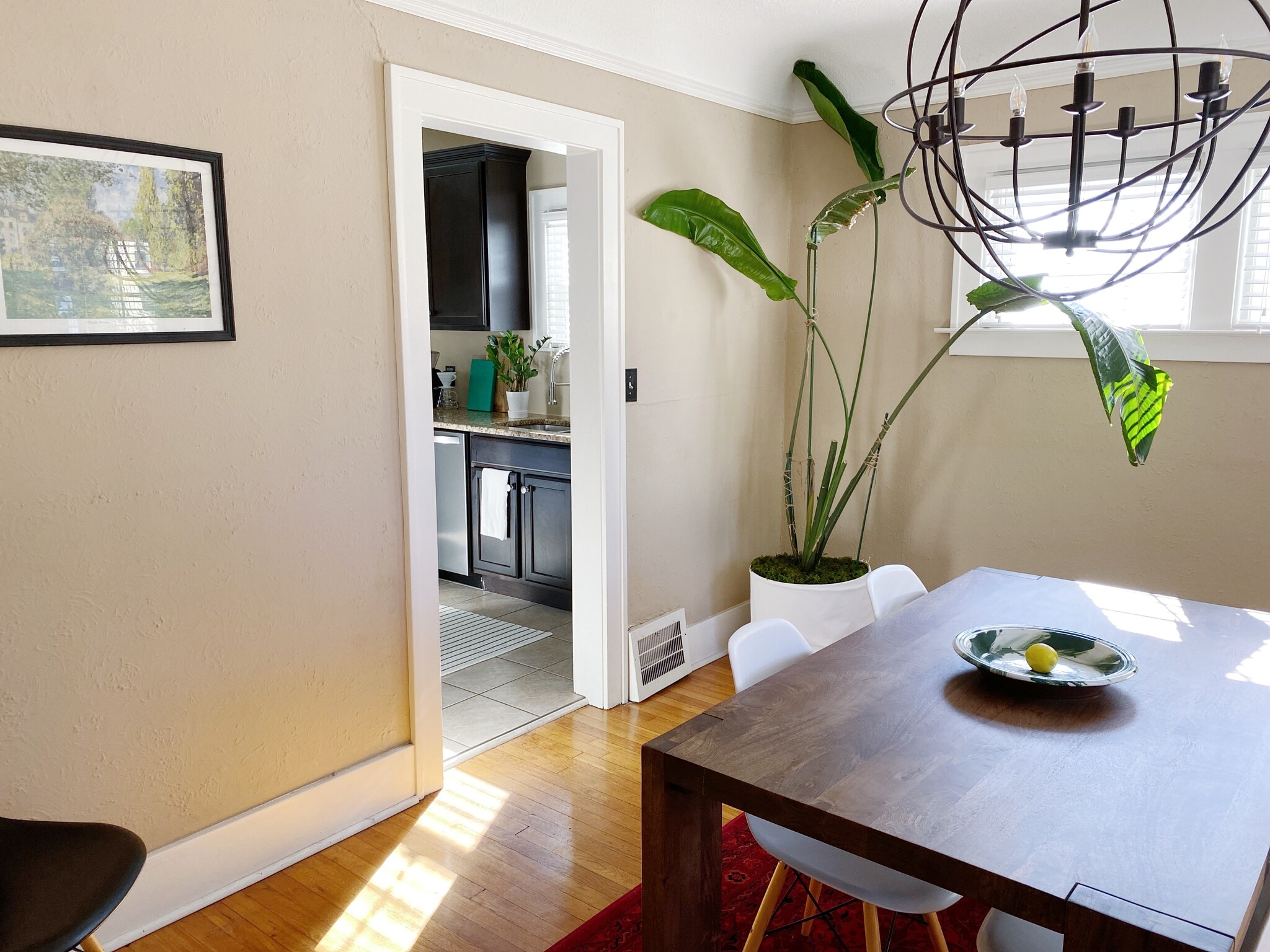 Building Photo - 1312 N Maple Ave