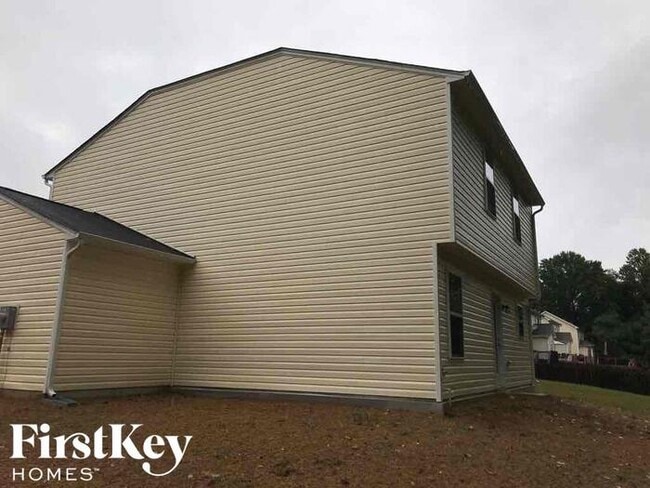 Building Photo - 2202 Matthew Oaks Ct
