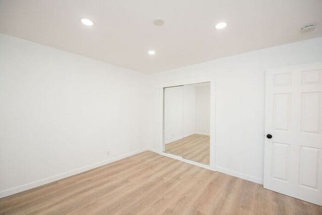 Building Photo - Mesa Verde | Recently Remodled 2 Bedroom Appartment