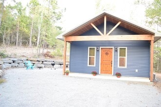 Building Photo - 86 Donham Dr