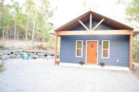 Building Photo - 86 Donham Dr