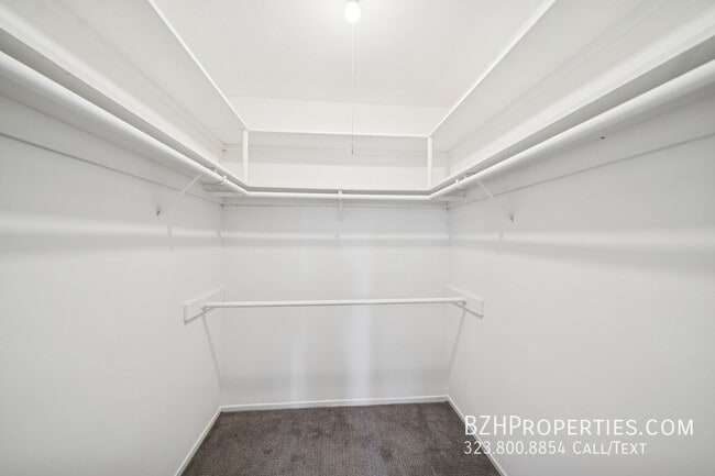 Building Photo - 105 S Orlando Ave