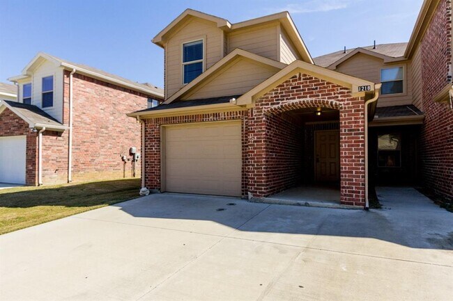 Building Photo - 1208 Bayfield Dr
