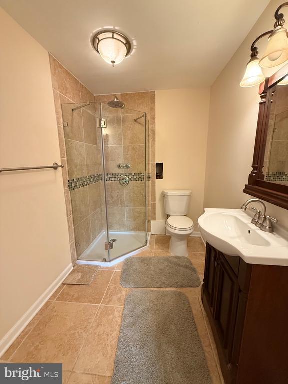 Building Photo - 5579 Glasgow Woods Ct