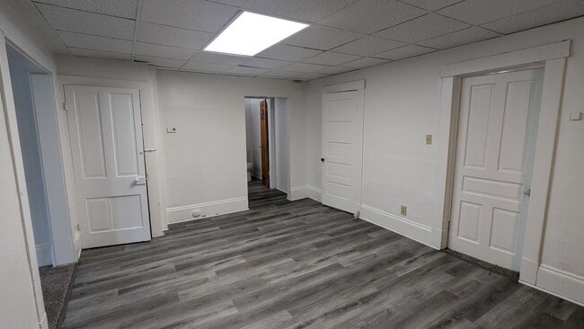 Building Photo - J &amp; D Family Properties (719 Prospect Ave)