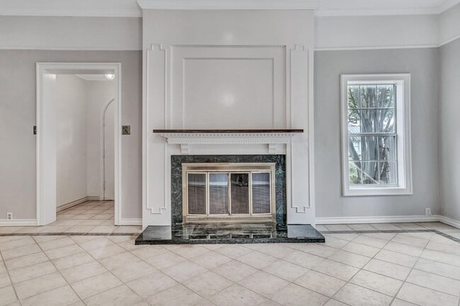 Building Photo - 3-BEDROOM IN ALAMO HEIGHTS W/ POOL