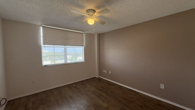 Building Photo - 1801 N Flagler Dr