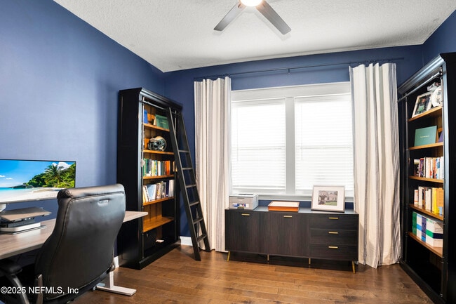 Building Photo - 176 Settler's Landing Dr