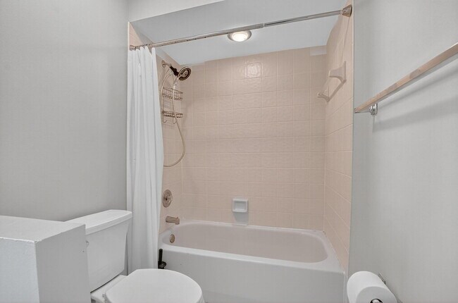 Building Photo - 6502 Brava Way