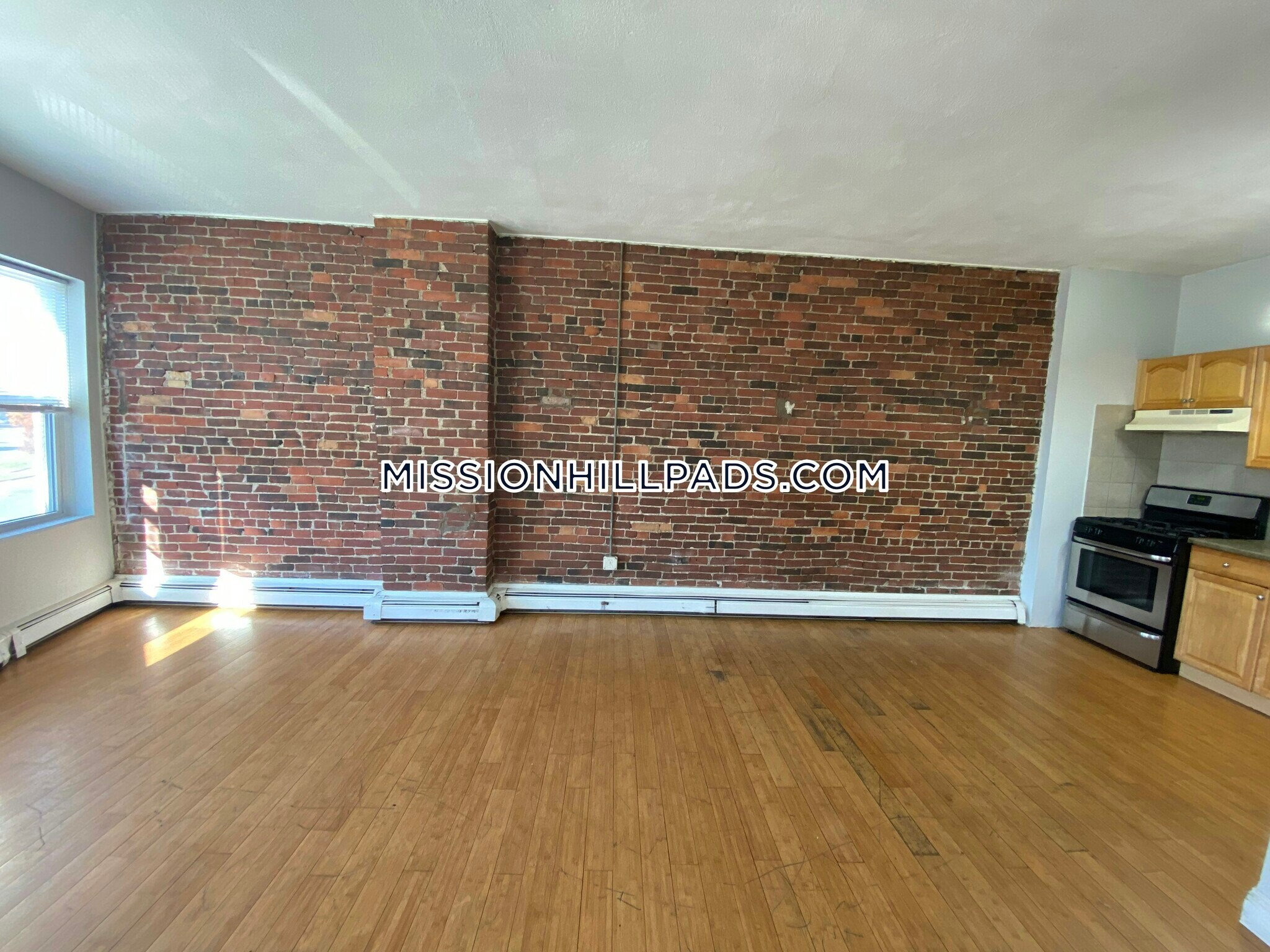 Building Photo - 338 Warren St