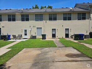 Building Photo - Beautiful Townhome for Lease in Conyers