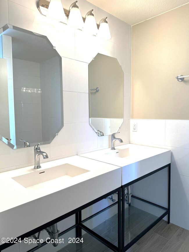 Building Photo - 5615 Andrea St