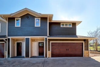 Building Photo - 1706 Cedar Bend Dr