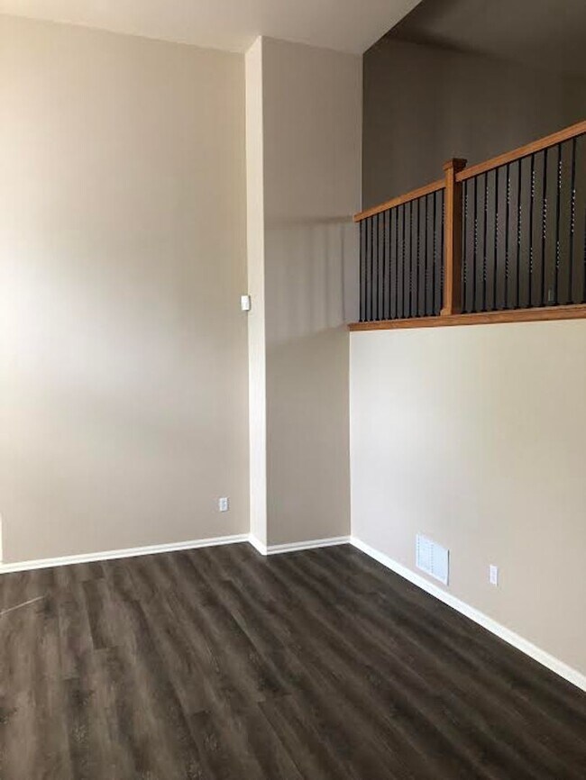 Building Photo - Fully Renovated, "MUST SEE" 3 Bedroom, 3 Bath Townhome with 2 Car Attached Garage