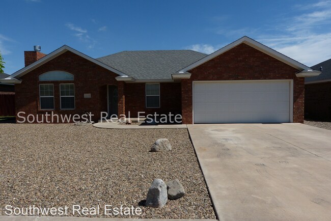 Primary Photo - 3 br, 2 bath House - 2104 Reese