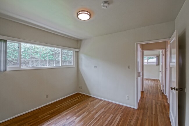 Building Photo - 7866 Flight Ave