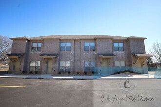 Building Photo - Luxury 2 bed 2 bath apartment - brand new ...