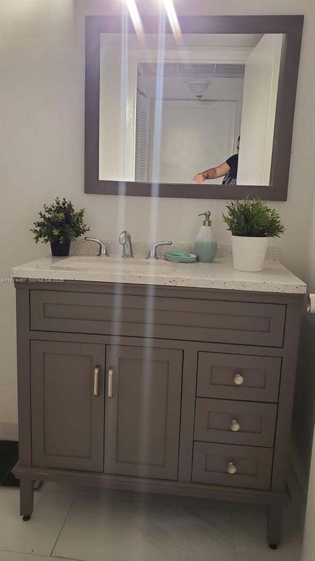 Building Photo - 8373 Lake Dr