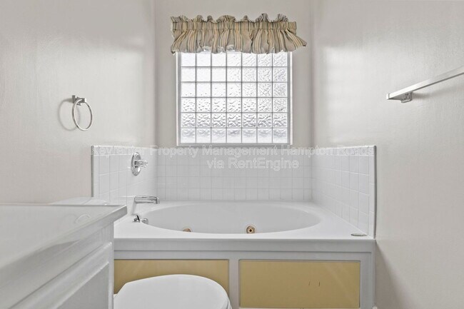 Building Photo - 5129 Maracas Arch