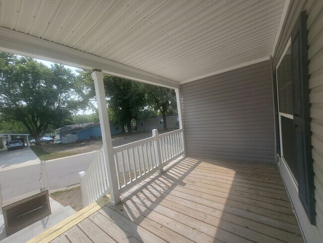 Building Photo - 212 Tollview Rd