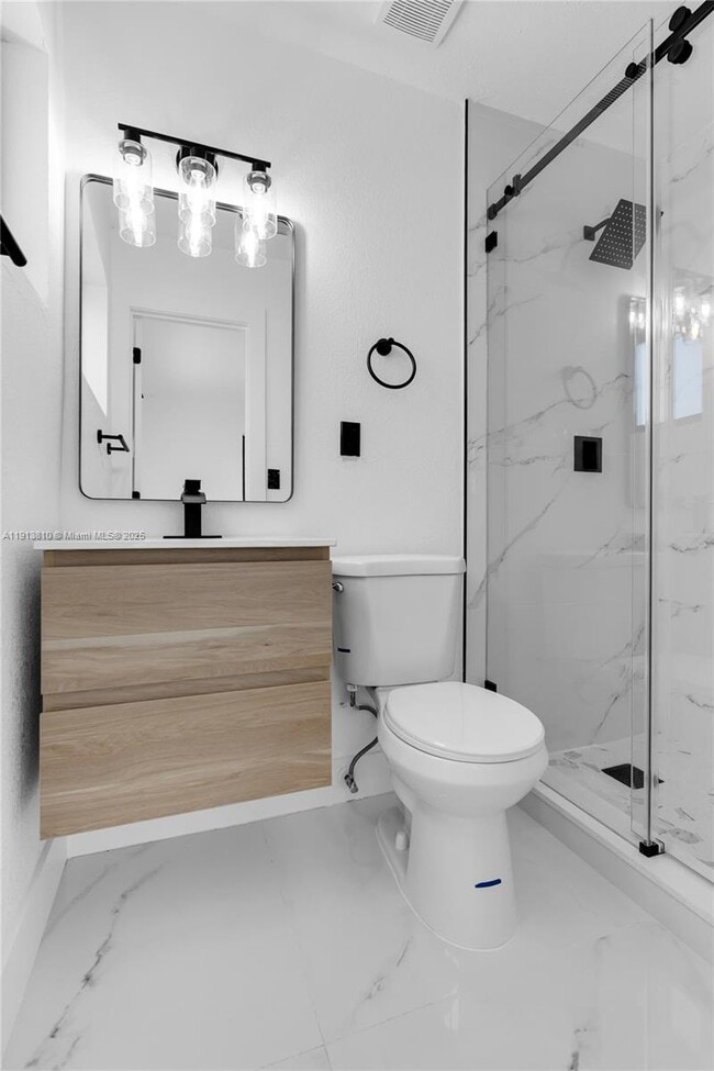 Building Photo - 1041 NW 199th St