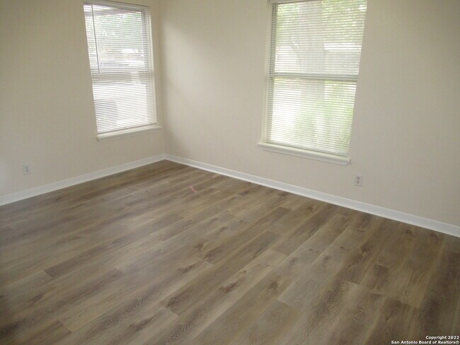 Building Photo - 267 Cicero Ave