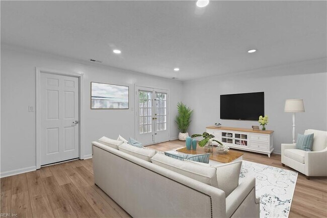 Building Photo - 570 Tenbee Ln