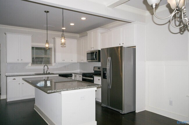 Building Photo - 12 Silky Oak Cir SW