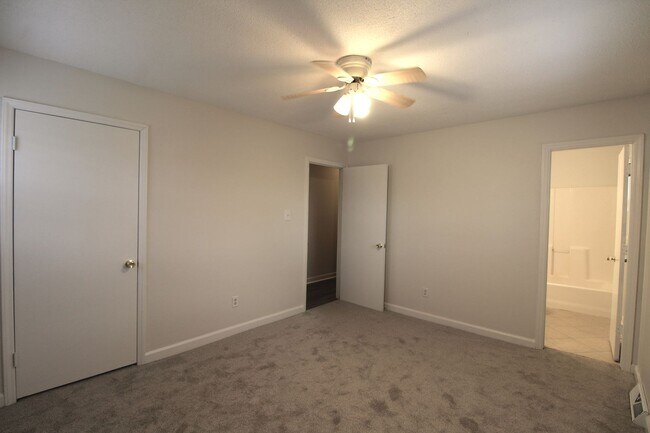 Building Photo - 3 Bedroom home with a Full Basement in Indian Trail!