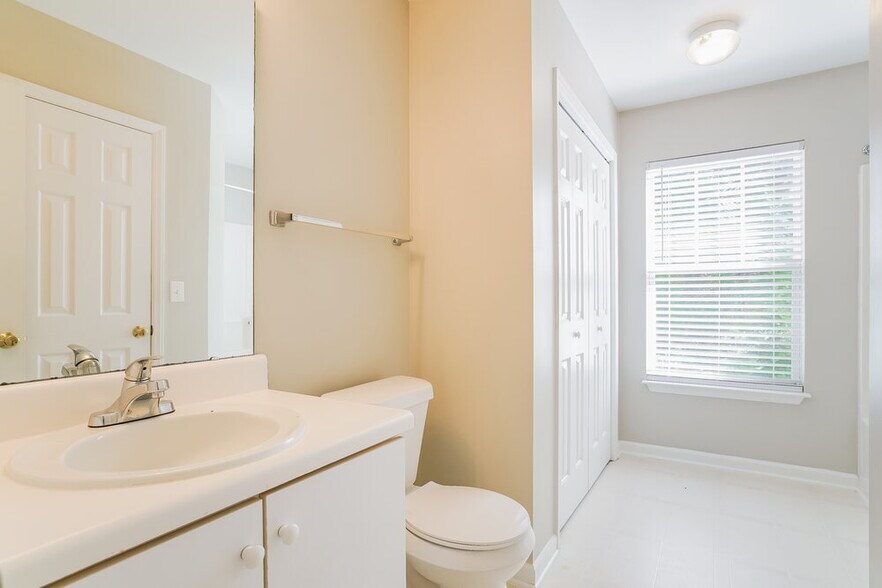 Building Photo - 3637 Pinkham Way