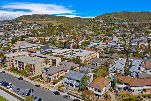 Building Photo - 450 Cliff Dr