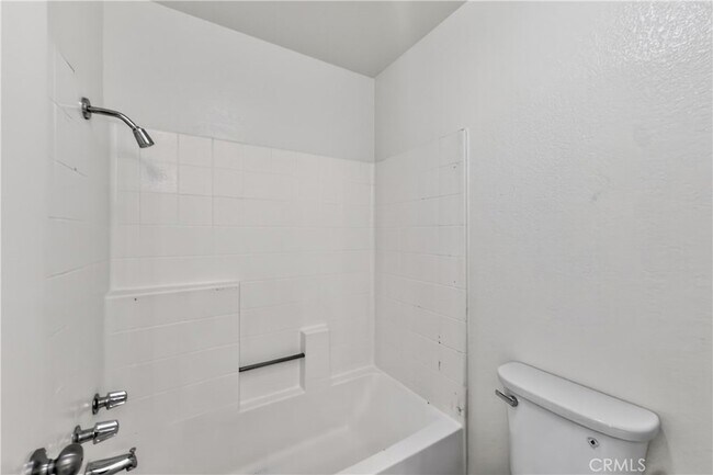 Building Photo - 18 Glen Cove