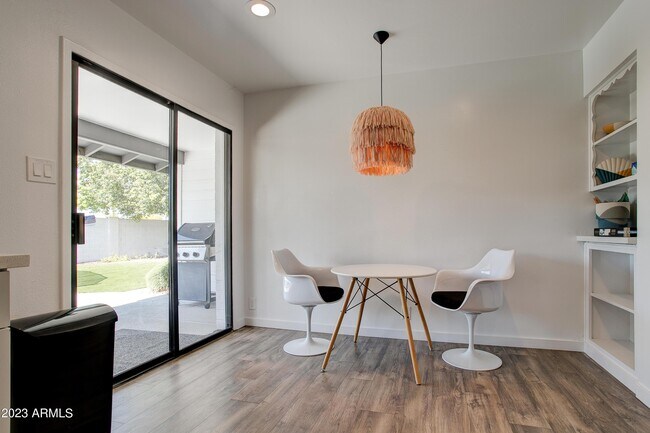 Building Photo - 1201 E Northview Ave