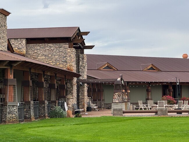 Building Photo - 4 BR Laughlin Ranch Golf Estate Utilities included, Fully furnished on Bullhead Parkway